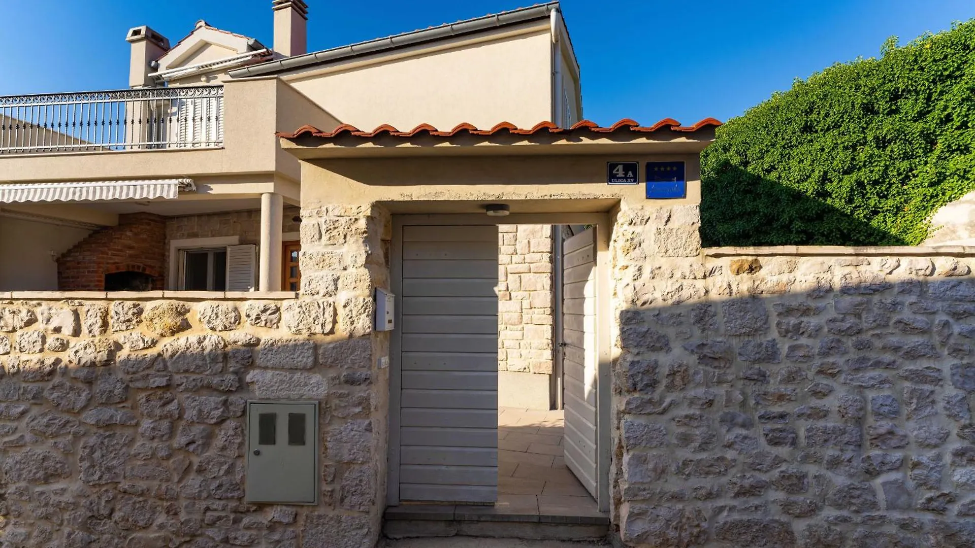 My Dalmatia - Holiday Home Near The Beach Marijanka Petrcane Croatia