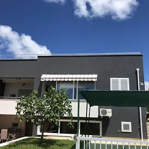 Nina Apartman